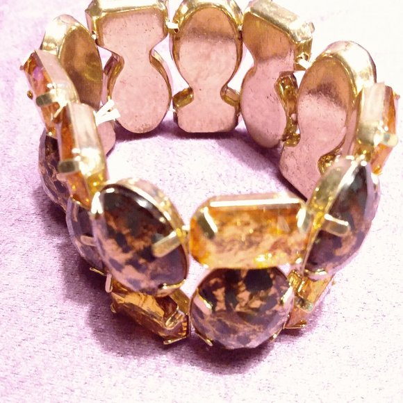 Faux Stone Foil Gold Tone Bracelet - Picture 2 of 4